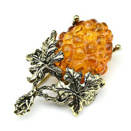 Брошь с янтарем в металле "Гроздь винограда" 30*50мм коньячный