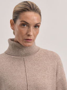 Джемпер из вискозы со швом / Zarina  фото 6