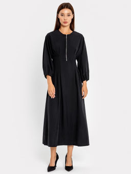 Платье женское из вискозы в черном оттенке черный 152597