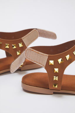 Trendyol Shoes Taba Suet Aksesuar Detayl? C?rt Bantl? Kad?n Parmak Aras? Sandalet TAKSS25SD00053 - Trendyolmilla фото 2