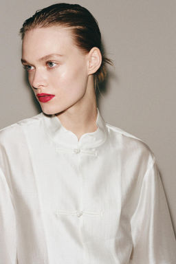 CAMISA SATINADA ALAMARES ZW COLLECTION / Blanco