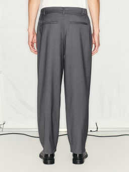 Брюки relax fit с защипами / Zarina  фото 6