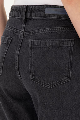 Джинсы Mom High Waist Fit черные из хлопка