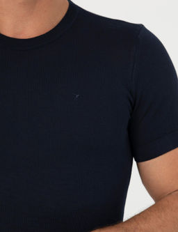 Темно-синяя приталенная трикотажная футболка с круглым вырезом - Cacharel фото 7