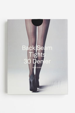 Medias con costura decorativa