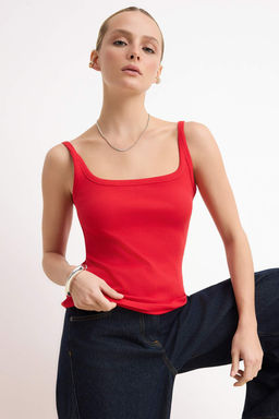 K?rm?z? Fitted/Vucuda Oturan Kare Yaka Kolsuz Aplike Fitilli Esnek Orme Atlet TWOSS26AL00015