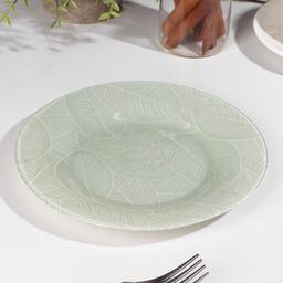 Тарелка стеклянная «Ливс», d=19,5 см, цвет зелёный