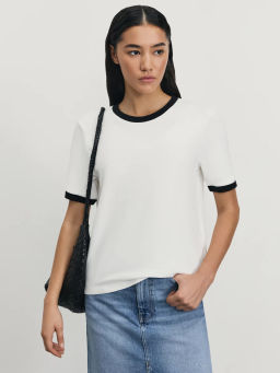 Футболка с контрасными окантовками / Zarina