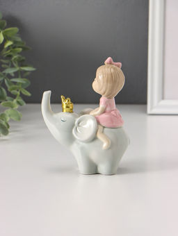 Фигурка «Девочка в розовом на слоне», 4.5×10.5×13 см