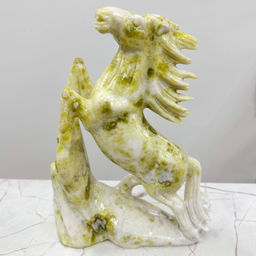 Статуэтка резная Конь из Офикальцита