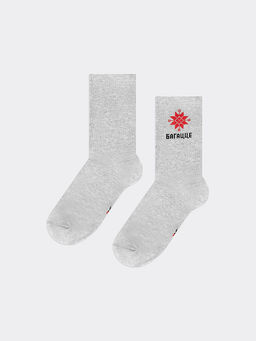 Цена за 5 пар! Носки высокие светло-серые с принтом орнамента и надписи