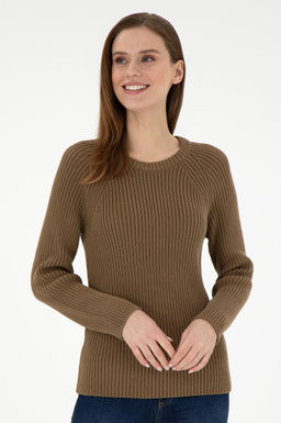 Женский свитер цвета хаки Неожиданная скидка в корзине