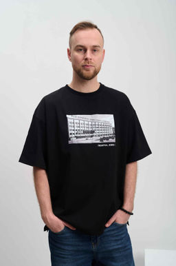 Футболка оверсайз унисекс " Политех" черный