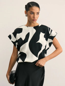 Блузка с абстрактным принтом / Zarina