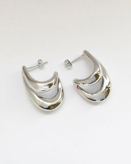 Стильные серьги