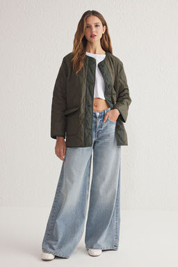 TRENDYOLMILLA Haki Renk Bloklu Su Itici Kapitone Mont TWOAW23MO00134 фото 24