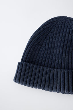 GORRO PUNTO EFECTO LAVADO / Azul tinta