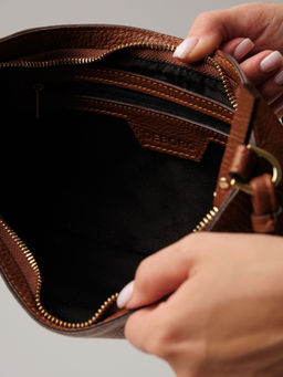 Кожаная сумка Deboro 31024 коричневый фундук