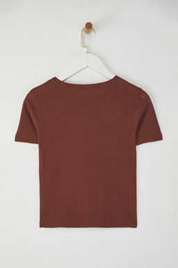 Trendyolmilla Kahverengi Kontrast Nak?s Detayl? Fitted Esnek Orme Bluz TWOSS25BZ00236