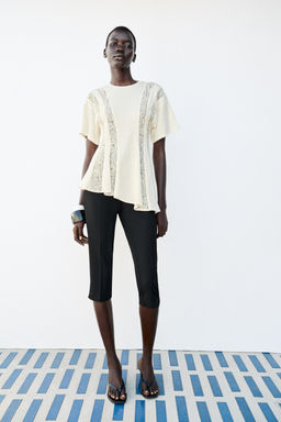 CAMISETA COMBINADA ENCAJE / Crema