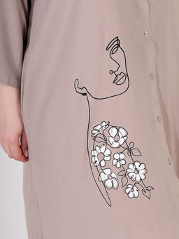 Платье-рубашка свободного фасона бежевое - Almond фото 3