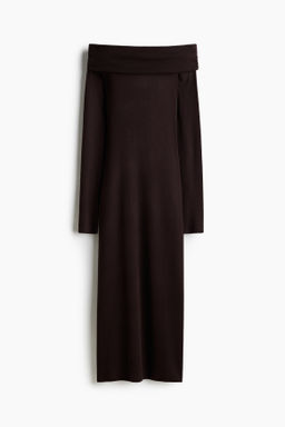 Vestido off-the-shoulder
