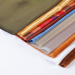 Лоскут для рукоделия 10 видов 50×50 см: атлас, сетка, мех, ткань в клетку