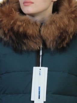9196 Пальто зимнее женское (холлофайбер, натуральный мех енота) - Fashion фото 7