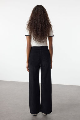 Siyah Kadife Straight/Duz Kesim Dokuma Pantolon TWOAW25PL00104