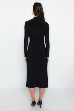 TRENDYOLMILLA Mavi Duz Drape Detayl? Dik Yaka A-Line Esnek Midi Orme Orme Elbise TWOAW24EL00133 фото 6