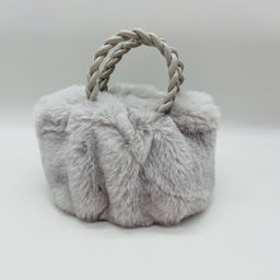 Сумка меховая Плетеные ручки 15 см