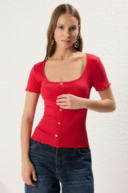 K?rm?z? Fitted/Vucuda Oturan Kalp Dugmeli Havuz Yaka Esnek Orme Bluz TWOSS25BZ00221