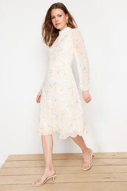 TRENDYOLMILLA Camel Dik Yakal? Etegi Volanl? Sifon Dokuma K?sl?k Elbise TWOAW20EL1313 фото 41