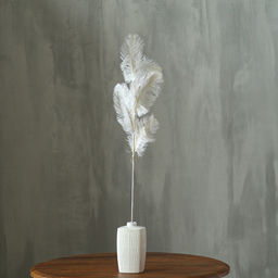 Цена за 2 шт. Декор из перьев «Фонтан» на ножке, высота — 58 см