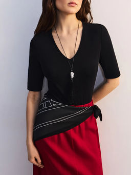 Боди из хлопка с треугольным вырезом / Zarina