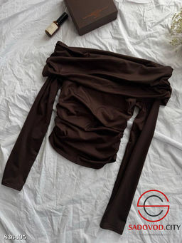 Кофта женская с открытыми плечами