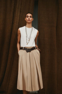 CONTRAST BELTED DRESS