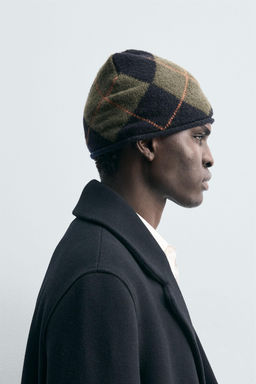 DIAMOND JACQUARD BEANIE
