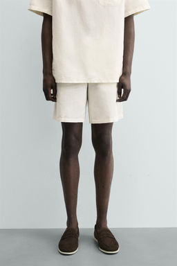 BERMUDA REGULAR FIT C??AMO - ALGOD?N / Blanco
