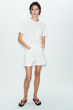 CAMISETA BOLSILLO BORDADO / Blanco