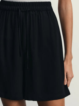 Шорты из вискозы с эластичным поясом / Zarina  фото 6