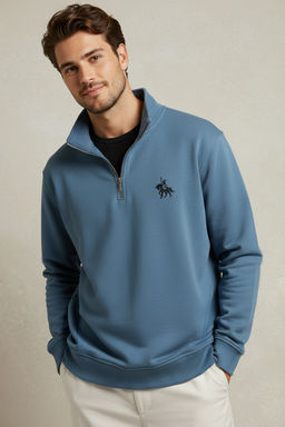 Mavi Regular/Normal Kesim Dik Yaka Fermuarl? Pamuklu At Nak?s Ici Polarl? Sweatshirt TMNAW24SW00041