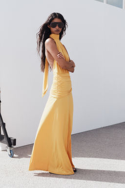 Vestido halter drapeado - H&m фото 3