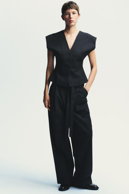 PLEATED TROUSERS WITH BELT