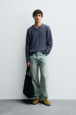 TEXTURED STRUCTURE SWEATER