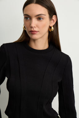 Лонгслив фактурный в рубчик с декоративными полосками