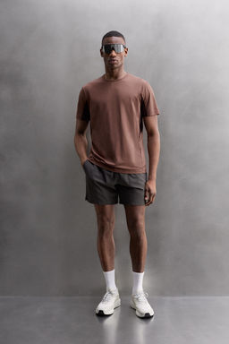 COLOUR BLOCK TRAINING T-SHIRT