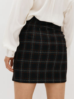 Юбка короткая с разрезом