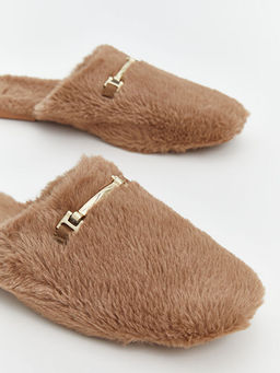 Kad?n Pel?? Ev Terli?i