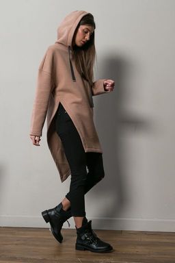 Туника трикотажная теплая с капюшоном из футера бежевая